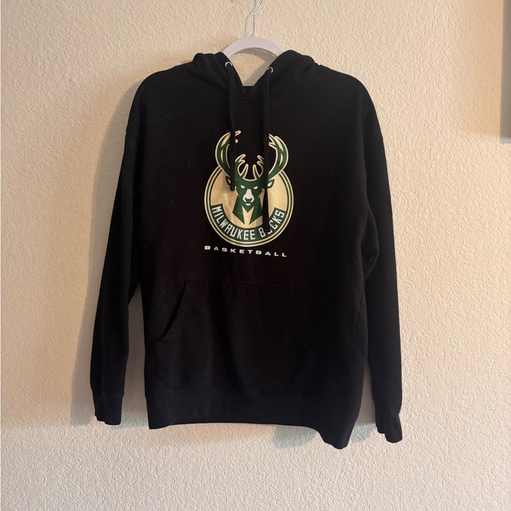 NBA Black Milwaukee Bucks Sweatshirt